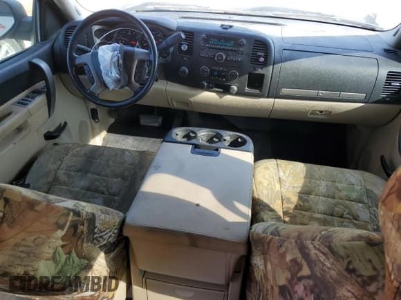 ✅ 2010 Chevrolet Silverado 1500 LT • VIN: 3GCRKSE38AG266220 • Лот: 70678874. Опубликован ранее на Copart с пробегом 206 827 миль. Бесплатный доступ к архиву аукционных продаж из США и подробный отчёт об истории автомобиля на DreamBid. Изображение 8.