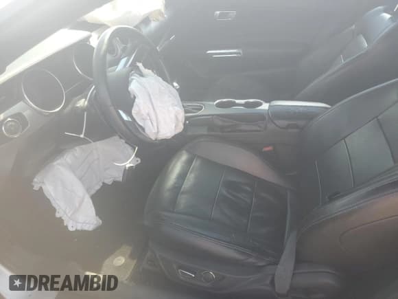 ✅ 2019 Ford Mustang GT • VIN: 1FA6P8CF4K5151620 • Lot: 67135265. Wystawiony na Copart z przebiegiem 81 266 mil. Bezpłatny archiwum sprzedaży aukcyjnych z USA i szczegółowy raport historii pojazdu na DreamBid. Zdjęcie 7.