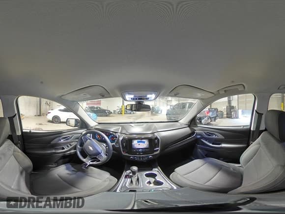 ✅ 2020 Chevrolet Traverse LS • VIN: 1GNERFKWXLJ303518 • Lot: 90496695. Wystawiony na Copart z przebiegiem 92 771 mil. Bezpłatny archiwum sprzedaży aukcyjnych z USA i szczegółowy raport historii pojazdu na DreamBid. Zdjęcie 16.