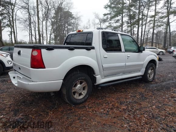 ✅ 2004 Ford Explorer Sport Trac XLS • VIN: 1FMZU77K44UB76622 • Лот: 43887364. Опубликован ранее на IAAI с пробегом 198 890 миль. Бесплатный доступ к архиву аукционных продаж из США и подробный отчёт об истории автомобиля на DreamBid. Изображение 4.