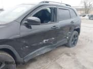 ✅ 2019 Jeep Cherokee Latitude Plus • VIN: 1C4PJMLX8KD484071 • Lot: 42072674. Listed on IAAI with 96,701 mi. Free auction sales archive from the USA and detailed vehicle history report at DreamBid. Image 6.