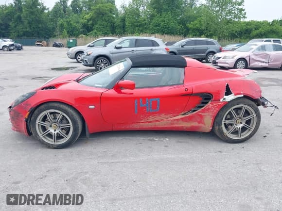 ✅ 2005 Lotus Elise • VIN: SCCPC11155HL31960 • Lot: 42274316. Wystawiony na IAAI z przebiegiem 97 679 mil. Bezpłatny archiwum sprzedaży aukcyjnych z USA i szczegółowy raport historii pojazdu na DreamBid. Zdjęcie 14.