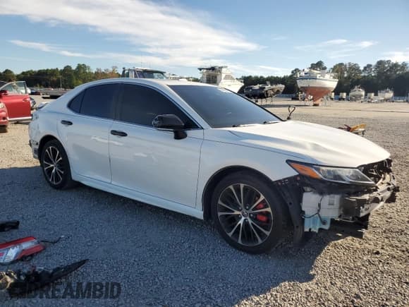 ✅ 2018 Toyota Camry LE • VIN: JTNB11HK0J3000772 • Lot: 84382425. Listed on Copart with 100,084 mi. Free auction sales archive from the USA and detailed vehicle history report at DreamBid. Image 4.