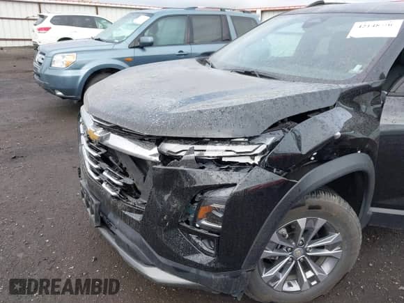 2025 Chevrolet Equinox AWD LT с VIN 3GNAXPEGXSL173472, выставлен на аукционе IAAI как лот 42148106 с пробегом 19 406 миль миль и . История ставок и продаж доступна на DreamBid. Изображение 6.