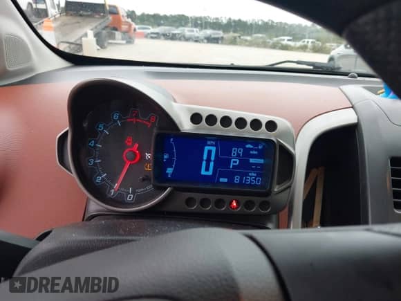 2016 Chevrolet Sonic LT с VIN 1G1JC6SB6G4124413, выставлен на аукционе IAAI как лот 43455488 с пробегом 81 350 миль миль и . История ставок и продаж доступна на DreamBid. Изображение 7.