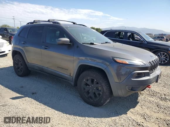 ✅ 2014 Jeep Cherokee Trailhawk • VIN: 1C4PJMBS7EW214795 • Lot: 81054365. Wystawiony na Copart z przebiegiem 146 365 mil. Bezpłatny archiwum sprzedaży aukcyjnych z USA i szczegółowy raport historii pojazdu na DreamBid. Zdjęcie 4.