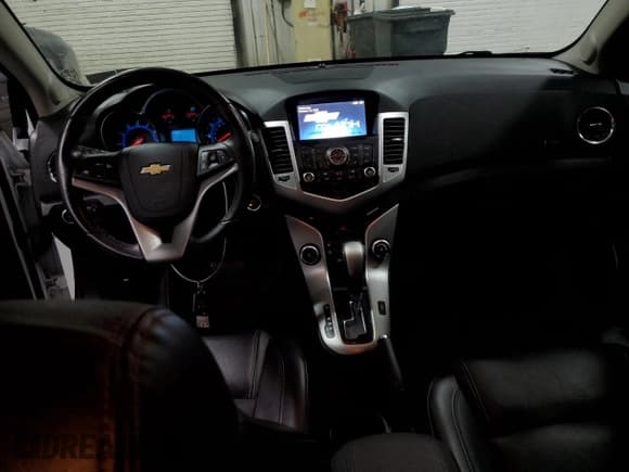 ✅ 2016 Chevrolet Cruze LTZ • VIN: 1G1PG5SB5G7193830 • Lot: 39633223. Wystawiony na Copart z przebiegiem 100 802 mil. Bezpłatny archiwum sprzedaży aukcyjnych z USA i szczegółowy raport historii pojazdu na DreamBid. Zdjęcie 8.