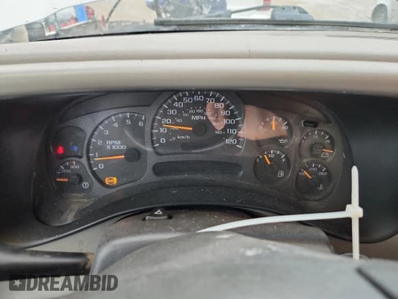 ✅ 2004 Chevrolet Silverado 2500HD LS • VIN: 1GCHK23U64F150771 • Lot: 87114365. Wystawiony na Copart z przebiegiem Nie podano. Bezpłatny archiwum sprzedaży aukcyjnych z USA i szczegółowy raport historii pojazdu na DreamBid. Zdjęcie 9.