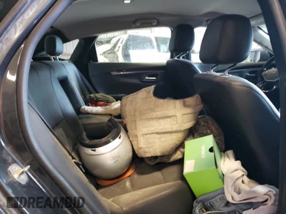 ✅ 2018 Chevrolet Impala LT • VIN: 2G1105S3XJ9151288 • Лот: 62615464. Опубликован ранее на Copart с пробегом 118 271 миль. Бесплатный доступ к архиву аукционных продаж из США и подробный отчёт об истории автомобиля на DreamBid. Изображение 10.