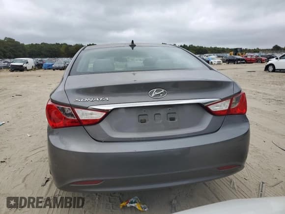 ✅ 2012 Hyundai Sonata GLS • VIN: 5NPEB4AC2CH456279 • Lot: 71554934. Listed on Copart with 163,817 mi. Free auction sales archive from the USA and detailed vehicle history report at DreamBid. Image 6.
