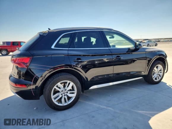 ✅ 2020 Audi Q5 Premium • VIN: WA1ANAFY0L2043586 • Lot: 86182735. Wystawiony na Copart z przebiegiem 71 672 mil. Bezpłatny archiwum sprzedaży aukcyjnych z USA i szczegółowy raport historii pojazdu na DreamBid. Zdjęcie 3.