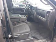 ✅ 2023 Chevrolet Silverado 1500 Custom • VIN: 3GCPABEK6PG212991 • Lot: 42938666. Wystawiony na IAAI z przebiegiem 68 960 mil. Bezpłatny archiwum sprzedaży aukcyjnych z USA i szczegółowy raport historii pojazdu na DreamBid. Zdjęcie 5.