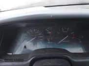 ✅ 1996 Ford Thunderbird LX • VIN: 1FALP62W5TH127237 • Лот: 43721900. Опубликован ранее на IAAI с пробегом 153 202 миль. Бесплатный доступ к архиву аукционных продаж из США и подробный отчёт об истории автомобиля на DreamBid. Изображение 7.