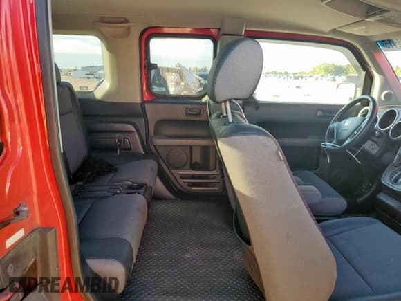 ✅ 2005 Honda Element EX • VIN: 5J6YH186X5L017723 • Lot: 84185415. Wystawiony na Copart z przebiegiem 245 413 mil. Bezpłatny archiwum sprzedaży aukcyjnych z USA i szczegółowy raport historii pojazdu na DreamBid. Zdjęcie 11.