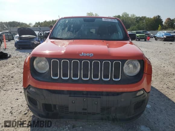 ✅ 2018 Jeep Renegade Upland • VIN: ZACCJBAB1JPG92495 • Lot: 84913915. Listed on Copart with 107,795 mi. Free auction sales archive from the USA and detailed vehicle history report at DreamBid. Image 5.