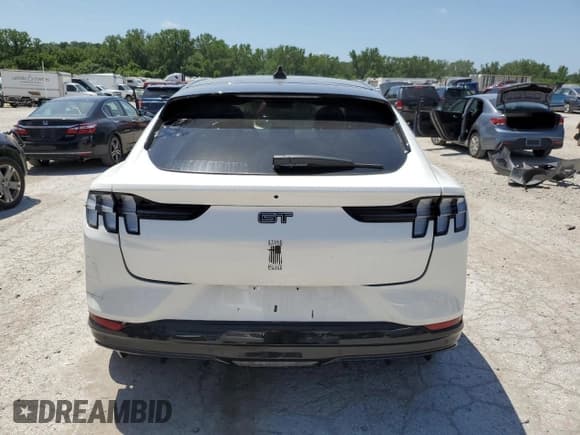 ✅ 2024 Ford Mustang Mach-E GT • VIN: 3FMTK4SXXRMA35112 • Lot: 61869845. Wystawiony na Copart z przebiegiem 5 532 mil. Bezpłatny archiwum sprzedaży aukcyjnych z USA i szczegółowy raport historii pojazdu na DreamBid. Zdjęcie 6.