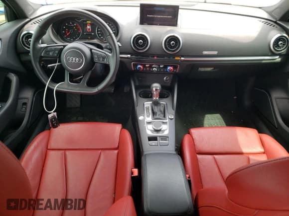 ✅ 2020 Audi A3 Premium Plus • VIN: WAUCUGFF2LA096148 • Lot: 66800683. Wystawiony na Copart z przebiegiem 49 302 mil. Bezpłatny archiwum sprzedaży aukcyjnych z USA i szczegółowy raport historii pojazdu na DreamBid. Zdjęcie 8.