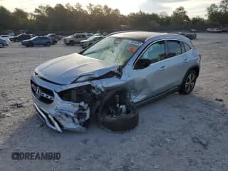 ✅ 2025 Mercedes-Benz GLA 250 • VIN: W1N4N4GB1SJ682233 • Лот: 70510385. Опубликован ранее на Copart с пробегом 1 626 миль. Бесплатный доступ к архиву аукционных продаж из США и подробный отчёт об истории автомобиля на DreamBid. Изображение 1.