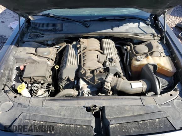 ✅ 2016 Dodge Challenger R/T Scat Pack • VIN: 2C3CDZFJ3GH288080 • Lot: 70725964. Wystawiony na Copart z przebiegiem 88 227 mil. Bezpłatny archiwum sprzedaży aukcyjnych z USA i szczegółowy raport historii pojazdu na DreamBid. Zdjęcie 13.