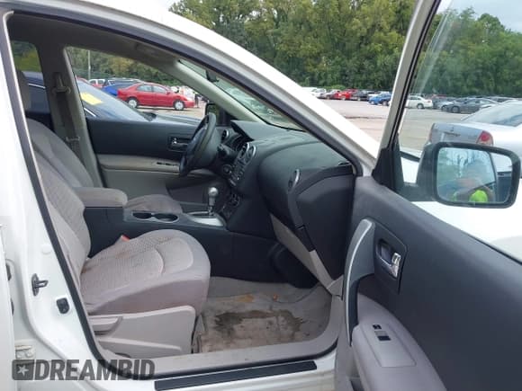 ✅ 2013 Nissan Rogue S • VIN: JN8AS5MTXDW016746 • Лот: 43135935. Опубликован ранее на IAAI с пробегом 142 493 миль. Бесплатный доступ к архиву аукционных продаж из США и подробный отчёт об истории автомобиля на DreamBid. Изображение 5.