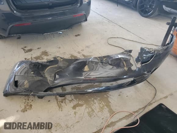 ✅ 2024 Tesla Model Y Long Range • VIN: 7SAYGDEE3RA280814 • Лот: 58175985. Опубликован ранее на Copart с пробегом 5 340 миль. Бесплатный доступ к архиву аукционных продаж из США и подробный отчёт об истории автомобиля на DreamBid. Изображение 12.