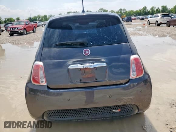 ✅ 2017 FIAT 500e • VIN: 3C3CFFGE2HT575834 • Lot: 59635625. Listed on Copart with 41,405 mi. Free auction sales archive from the USA and detailed vehicle history report at DreamBid. Image 6.