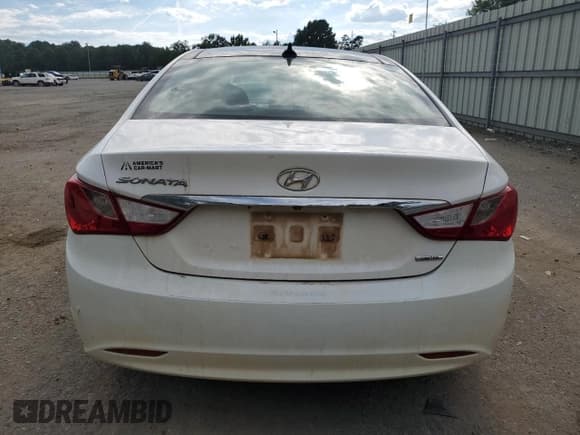 ✅ 2013 Hyundai Sonata SE • VIN: 5NPEC4AC6DH527871 • Lot: 70485434. Listed on Copart with 141,269 mi. Free auction sales archive from the USA and detailed vehicle history report at DreamBid. Image 6.
