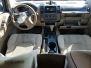 ✅ 2005 Nissan Frontier SE • VIN: 1N6AD07U15C406311 • Lot: 81770295. Wystawiony na Copart z przebiegiem 138 604 mil. Bezpłatny archiwum sprzedaży aukcyjnych z USA i szczegółowy raport historii pojazdu na DreamBid. Zdjęcie 8.