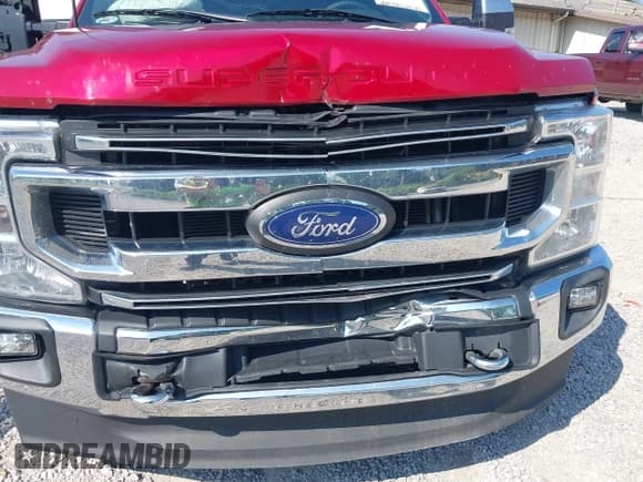 ✅ 2022 Ford F-250 XL • VIN: 1FT7W2BN6NEG31881 • Lot: 42763844. Wystawiony na IAAI z przebiegiem 62 952 mil. Bezpłatny archiwum sprzedaży aukcyjnych z USA i szczegółowy raport historii pojazdu na DreamBid. Zdjęcie 6.