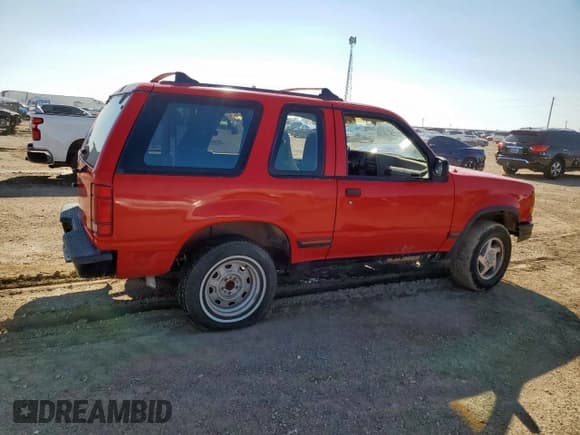 ✅ 1991 Ford Explorer Eddie Bauer • VIN: 1FMCU22X5MUB26646 • Lot: 80366175. Wystawiony na Copart z przebiegiem 46 023 mil. Bezpłatny archiwum sprzedaży aukcyjnych z USA i szczegółowy raport historii pojazdu na DreamBid. Zdjęcie 3.