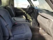 ✅ 2001 Chevrolet Silverado 1500 • VIN: 1GCEC14W91Z247662 • Лот: 76555384. Опубликован ранее на Copart с пробегом 203 707 миль. Бесплатный доступ к архиву аукционных продаж из США и подробный отчёт об истории автомобиля на DreamBid. Изображение 10.