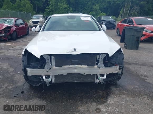 ✅ 2017 Mercedes-Benz C 300 • VIN: 55SWF4JB3HU189495 • Lot: 42668876. Wystawiony na IAAI z przebiegiem 45 724 mil. Bezpłatny archiwum sprzedaży aukcyjnych z USA i szczegółowy raport historii pojazdu na DreamBid. Zdjęcie 13.