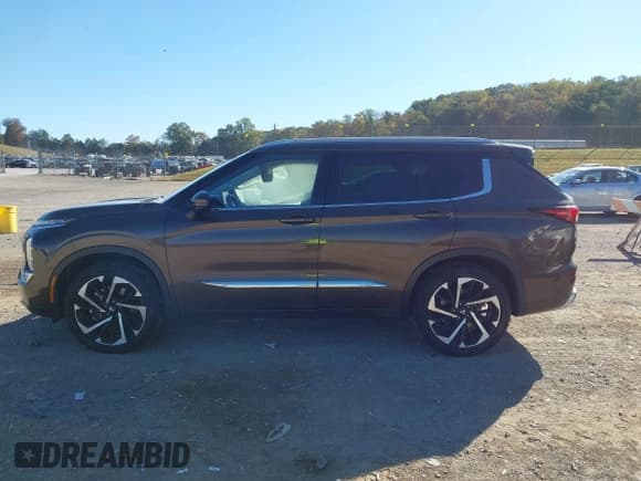 ✅ 2022 Mitsubishi Outlander SEL • VIN: JA4J4VA89NZ077988 • Lot: 43505437. Wystawiony na IAAI z przebiegiem 54 457 mil. Bezpłatny archiwum sprzedaży aukcyjnych z USA i szczegółowy raport historii pojazdu na DreamBid. Zdjęcie 15.