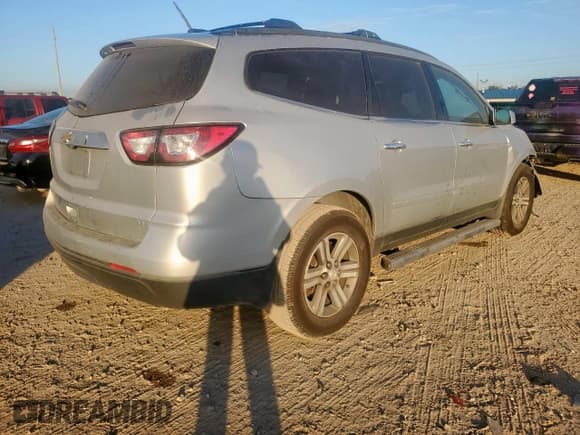 ✅ 2017 Chevrolet Traverse LT • VIN: 1GNKRGKD8HJ233807 • Лот: 82293725. Опубликован ранее на Copart с пробегом 178 707 миль. Бесплатный доступ к архиву аукционных продаж из США и подробный отчёт об истории автомобиля на DreamBid. Изображение 3.