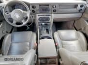 ✅ 2006 Jeep Commander • VIN: 1J8HH48N06C369122 • Лот: 50491065. Опубликован ранее на Copart с пробегом 123 692 миль. Бесплатный доступ к архиву аукционных продаж из США и подробный отчёт об истории автомобиля на DreamBid. Изображение 8.