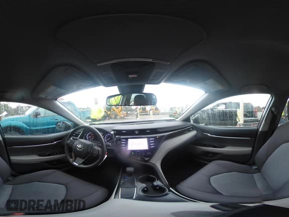 ✅ 2020 Toyota Camry LE • VIN: 4T1C11AK3LU996418 • Lot: 43528082. Wystawiony na IAAI z przebiegiem 33 532 mil. Bezpłatny archiwum sprzedaży aukcyjnych z USA i szczegółowy raport historii pojazdu na DreamBid. Zdjęcie 20.