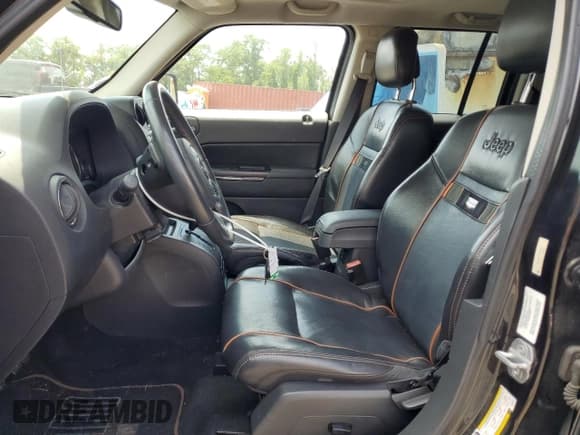 ✅ 2011 Jeep Patriot 70th Anniversary • VIN: 1J4NF4GB4BD186814 • Lot: 65785855. Listed on Copart with 97,410 mi. Free auction sales archive from the USA and detailed vehicle history report at DreamBid. Image 7.