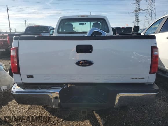 ✅ 2012 Ford F-250 XL • VIN: 1FTBF2B64CEC58386 • Lot: 41812205. Listed on Copart with 182,225 mi. Free auction sales archive from the USA and detailed vehicle history report at DreamBid. Image 6.