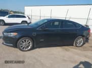 ✅ 2018 Ford Fusion SE • VIN: 3FA6P0PU6JR211709 • Lot: 42945978. Wystawiony na IAAI z przebiegiem 126 829 mil. Bezpłatny archiwum sprzedaży aukcyjnych z USA i szczegółowy raport historii pojazdu na DreamBid. Zdjęcie 15.