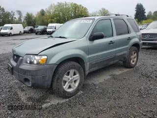 ✅ 2007 Ford Escape Hybrid • VIN: 1FMYU59H77KA64754 • Lot: 84225425. Listed on Copart with 241,465 mi. Free auction sales archive from the USA and detailed vehicle history report at DreamBid. Image 1.