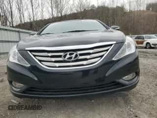 2013 Hyundai Sonata Limited z VIN 5NPEC4AC8DH580071, wystawiony jako Copart lot #48237685 z przebiegiem 159 398 mil mil oraz Czysty tytuł • Clean title. Historia ofert i sprzedaży dostępna na DreamBid. Obrazek 5.