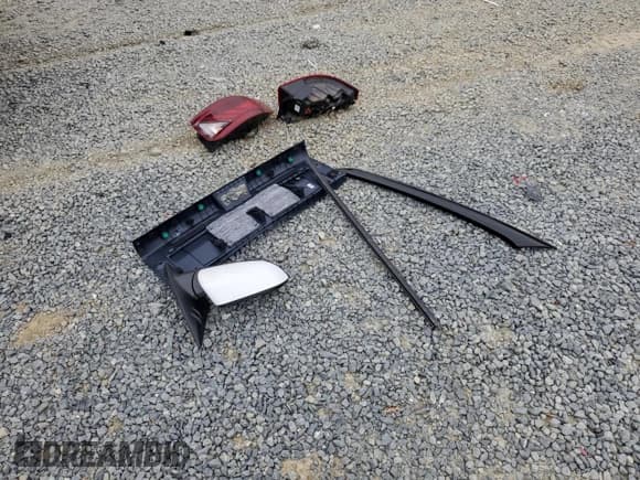 ✅ 2022 Hyundai Venue Limited • VIN: KMHRC8A31NU169963 • Lot: 50882925. Listed on Copart with 79,276 mi. Free auction sales archive from the USA and detailed vehicle history report at DreamBid. Image 14.