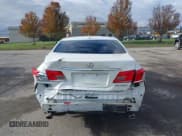 ✅ 2011 Lexus ES 330 • VIN: JTHBK1EG4B2421059 • Lot: 43687250. Listed on IAAI with 103,905 mi. Free auction sales archive from the USA and detailed vehicle history report at DreamBid. Image 17.