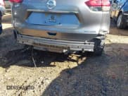 ✅ 2018 Nissan Rogue S • VIN: KNMAT2MV0JP511181 • Лот: 42999562. Опубликован ранее на IAAI с пробегом 93 402 миль. Бесплатный доступ к архиву аукционных продаж из США и подробный отчёт об истории автомобиля на DreamBid. Изображение 18.