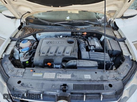 ✅ 2012 Volkswagen Passat SEL Premium • VIN: 1VWCN7A33CC012112 • Лот: 70836725. Опубликован ранее на Copart с пробегом Не указан. Бесплатный доступ к архиву аукционных продаж из США и подробный отчёт об истории автомобиля на DreamBid. Изображение 11.