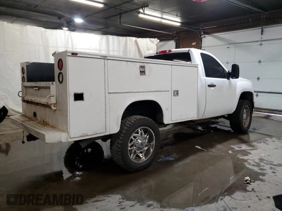 ✅ 2010 GMC Sierra 2500HD • VIN: 1GT3KZBG3AF112652 • Лот: 64093915. Опубликован ранее на Copart с пробегом 134 325 миль. Бесплатный доступ к архиву аукционных продаж из США и подробный отчёт об истории автомобиля на DreamBid. Изображение 3.