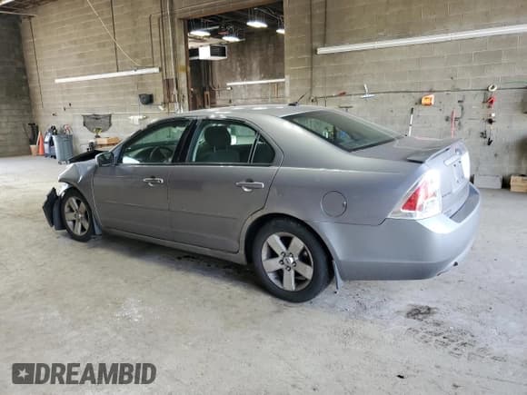 ✅ 2007 Ford Fusion SE • VIN: 3FAHP01177R156994 • Лот: 71199325. Опубликован ранее на Copart с пробегом 120 880 миль. Бесплатный доступ к архиву аукционных продаж из США и подробный отчёт об истории автомобиля на DreamBid. Изображение 2.