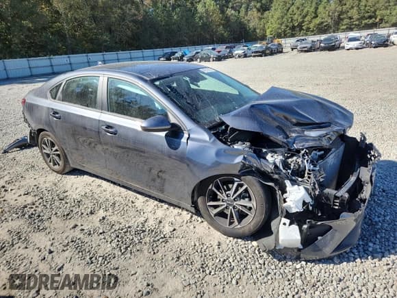 ✅ 2024 Kia Forte LXS • VIN: 3KPF24AD9RE740521 • Lot: 89515125. Wystawiony na Copart z przebiegiem 41 869 mil. Bezpłatny archiwum sprzedaży aukcyjnych z USA i szczegółowy raport historii pojazdu na DreamBid. Zdjęcie 4.