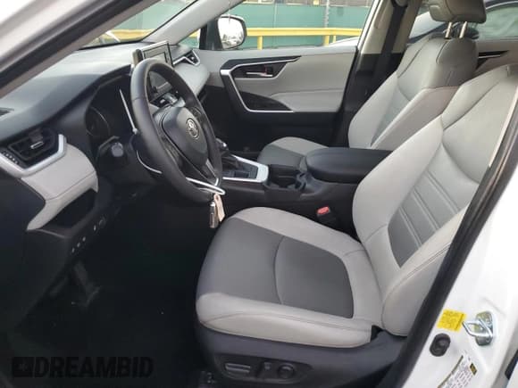 ✅ 2021 Toyota RAV4 XLE Premium • VIN: 2T3A1RFV2MW246557 • Lot: 85939685. Listed on Copart with 50,755 mi. Free auction sales archive from the USA and detailed vehicle history report at DreamBid. Image 7.