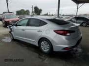 ✅ 2019 Hyundai Elantra SE • VIN: KMHD74LF0KU757010 • Lot: 81782175. Wystawiony na Copart z przebiegiem 77 147 mil. Bezpłatny archiwum sprzedaży aukcyjnych z USA i szczegółowy raport historii pojazdu na DreamBid. Zdjęcie 2.